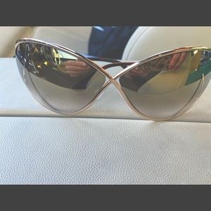 Tom Ford ladies sun glasses, never worn, original case and box, brown and gold.